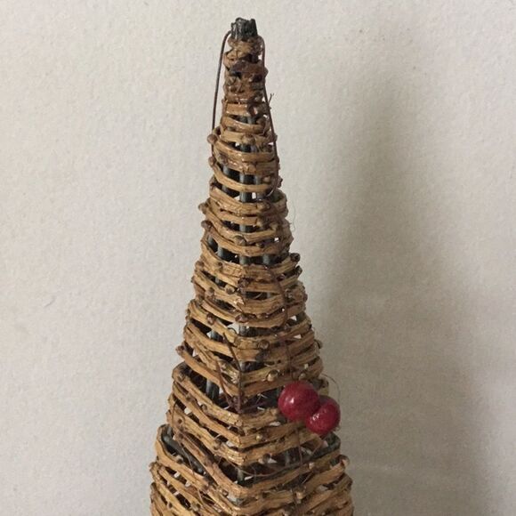 Christmas tree with twine berries rustic natural boho Xmas winter - Picture 2 of 5